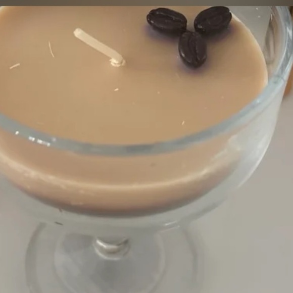 Espresso Martini Candle with Gold Accents - Picture 2 of 4